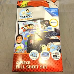 Ryan's World Galaxy Explorers Microfiber 4 Piece Full Sheet Set